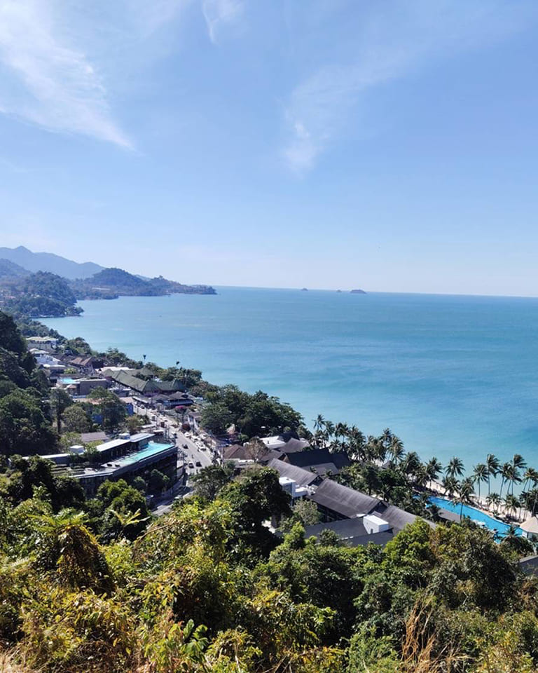 Koh Chang sea, civilized land